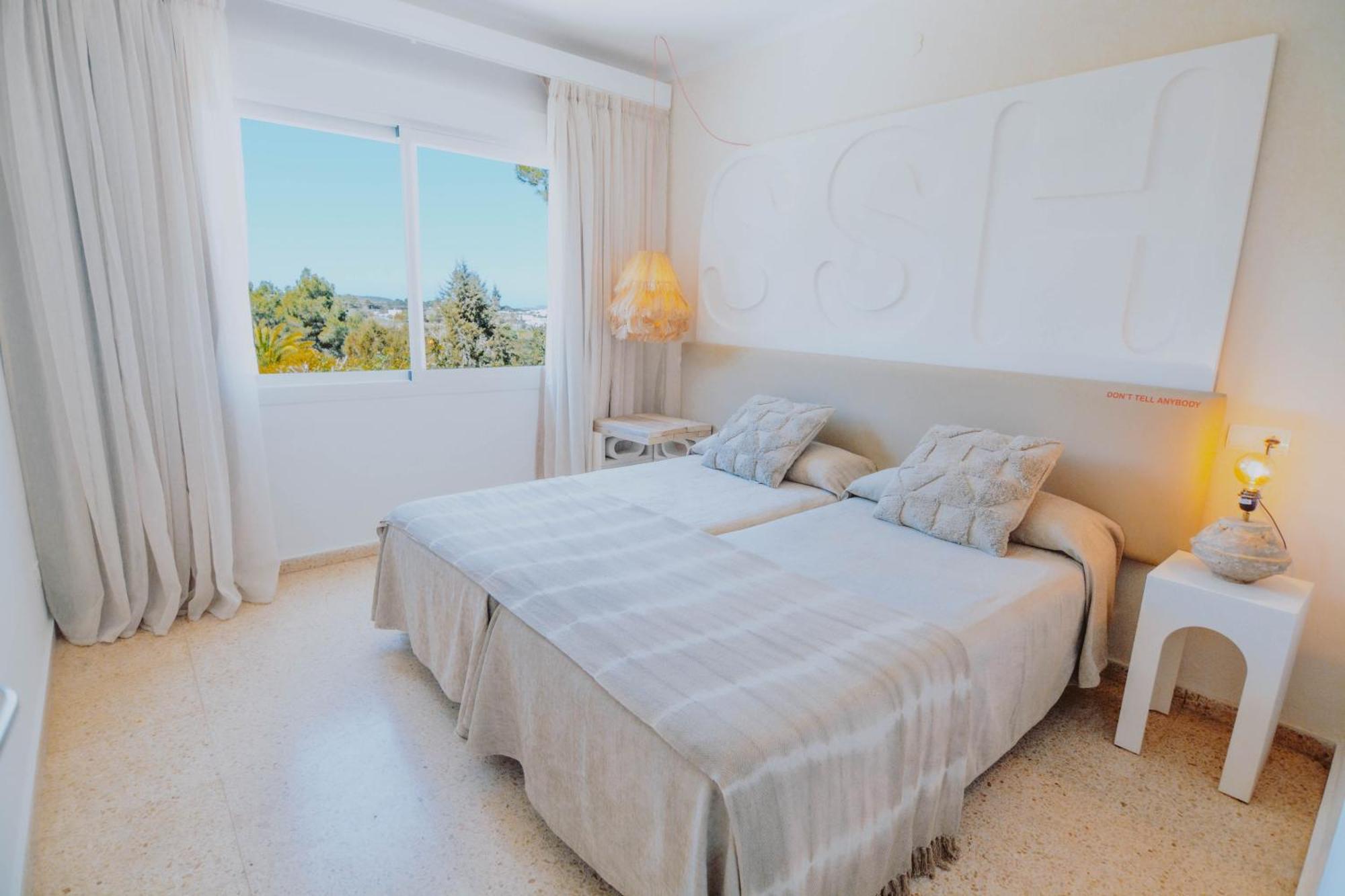 Secret Oasis Ibiza-Only Adults Aparthotel Sant Antoni de Portmany Екстериор снимка