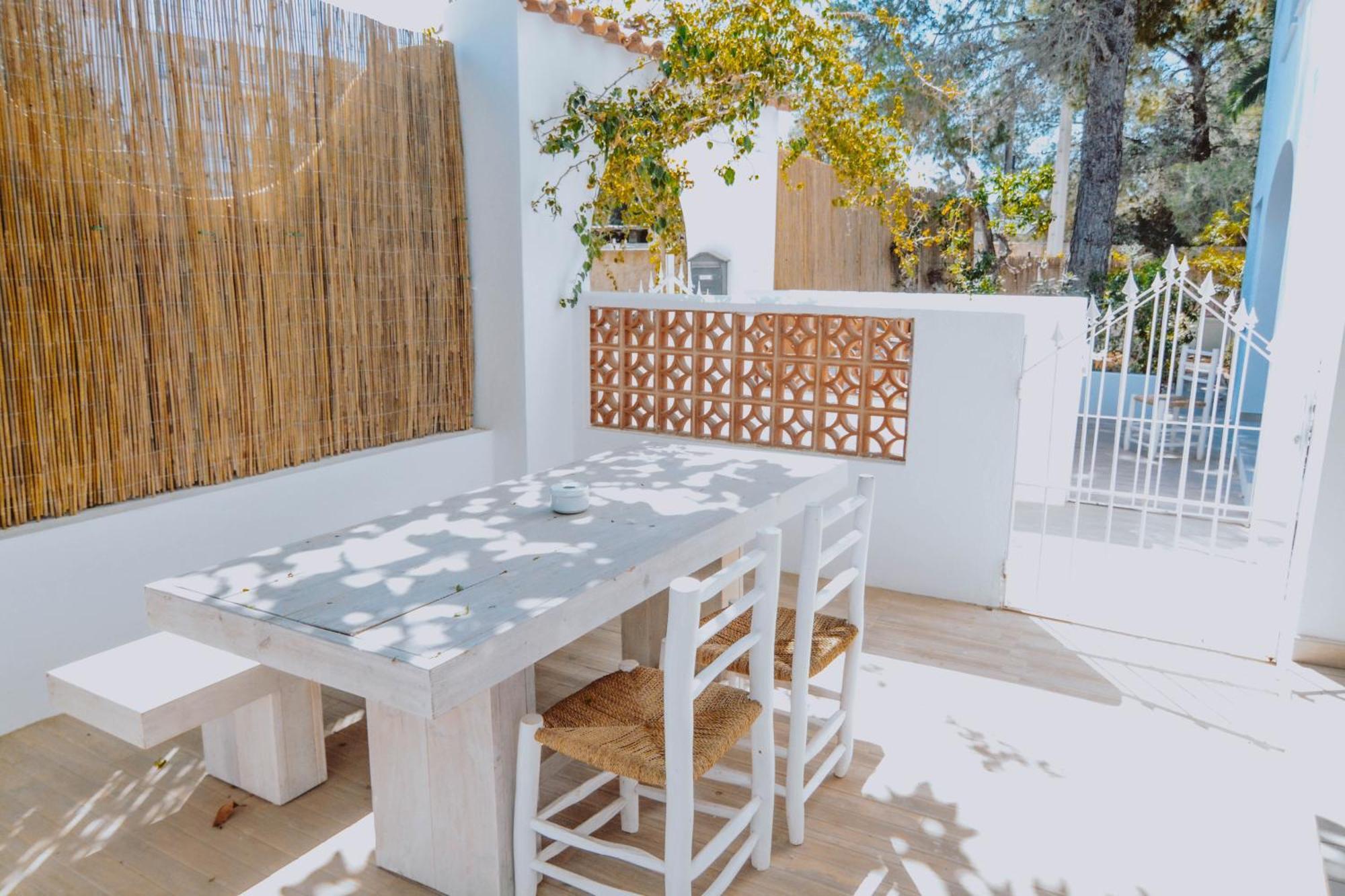 Secret Oasis Ibiza-Only Adults Aparthotel Sant Antoni de Portmany Екстериор снимка