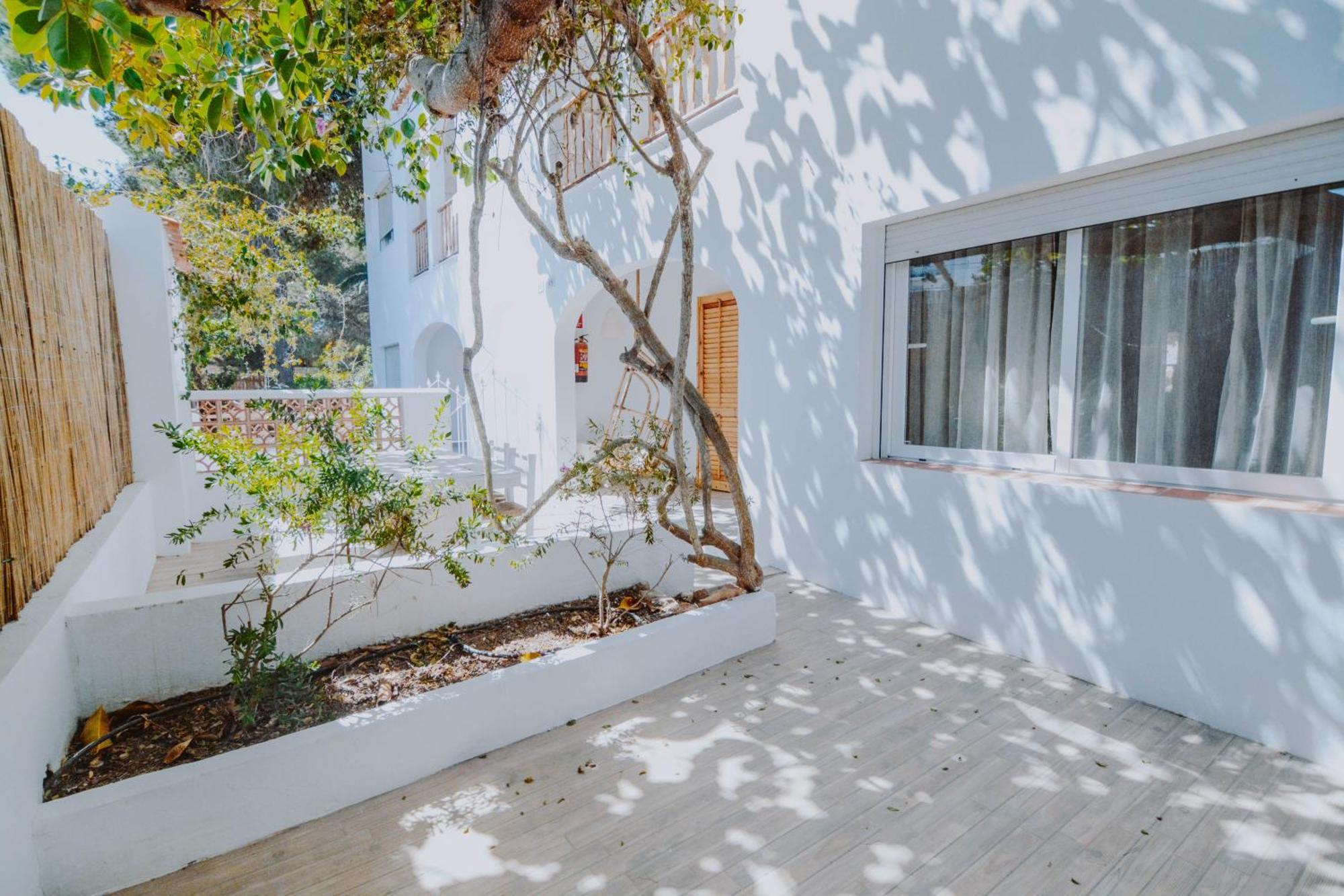 Secret Oasis Ibiza-Only Adults Aparthotel Sant Antoni de Portmany Екстериор снимка