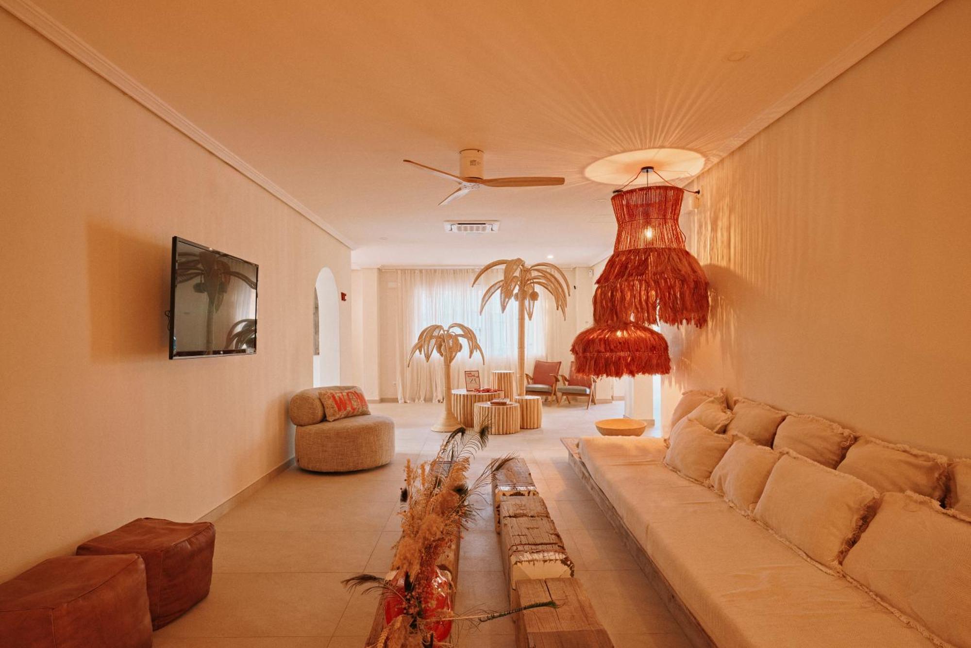 Secret Oasis Ibiza-Only Adults Aparthotel Sant Antoni de Portmany Екстериор снимка