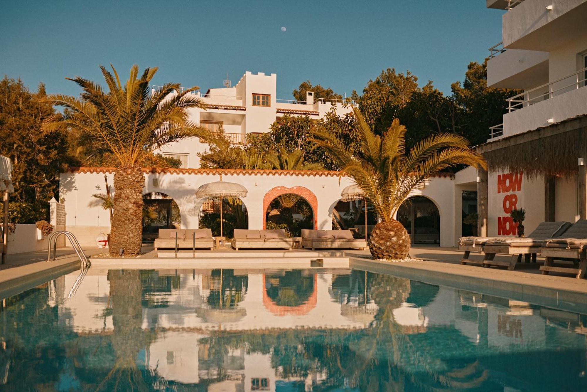 Secret Oasis Ibiza-Only Adults Aparthotel Sant Antoni de Portmany Екстериор снимка